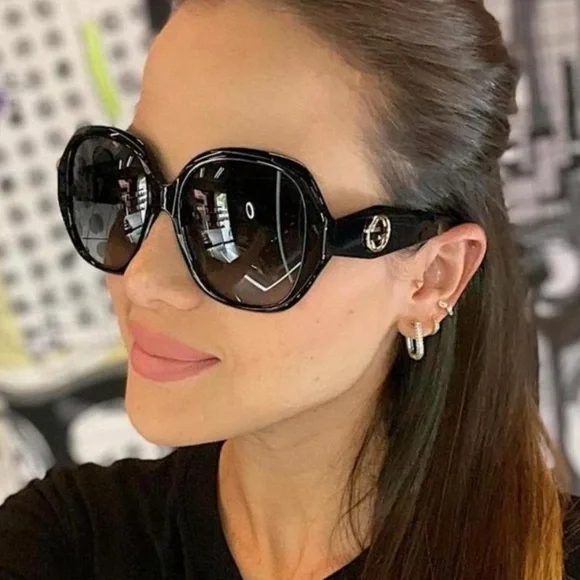 NEW GUCCI GG0796S 001 NEW WOMEN’S OVERSIZED SUNGLASSES GUCCI - Picture 9 of 14